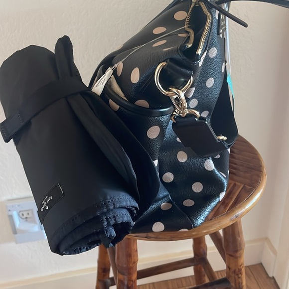 Kate Spade Classic!!!  Totally Brand New Diaper Bag with Changing Pad! - Picture 12 of 12